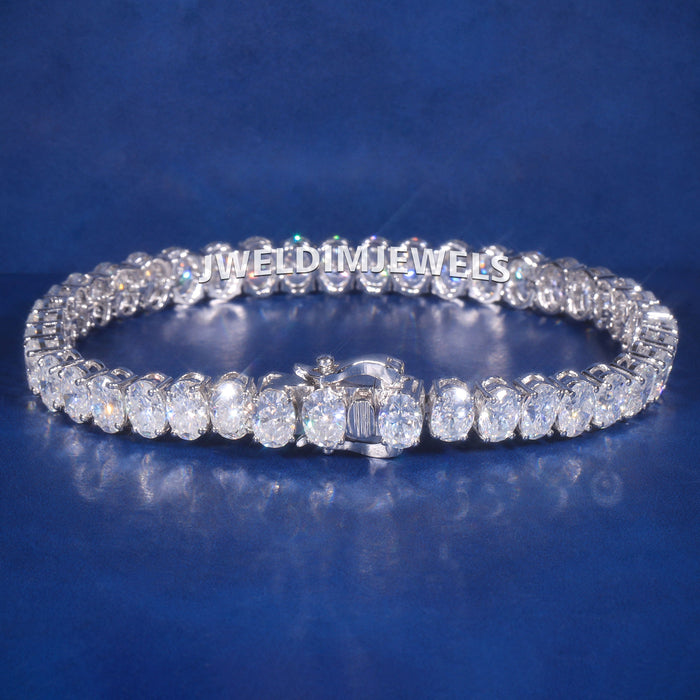 Elegant White Gold Finish Diamond Tennis Bracelet with Box Clasp