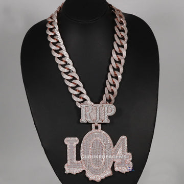 Dazzle in luxury with our 14kt gold hip hop chain, adorned with a pendant and enhanced VVS clarity Gurukrupa-Gems