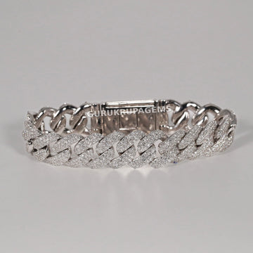 On trend men's 14kt gold bracelet showcasing IGI certified lab grown diamonds with impectable VVS clarity Gurukrupa-Gems