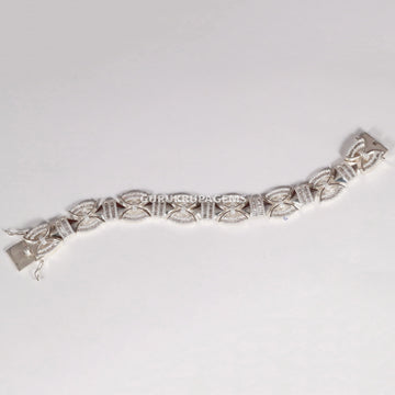 Urban Edge 14kt gold lab created bracelet for women wore at any occasion meticulously designed jewelry Gurukrupa-Gems