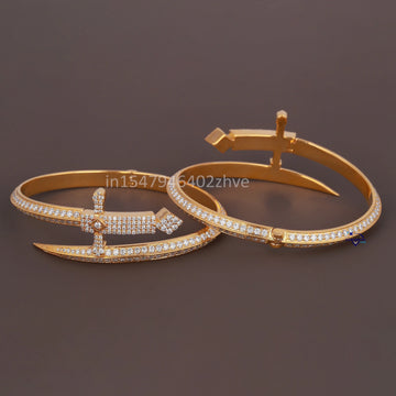 VVS clarity diamond branded love bracelets for men women custom made hip hop accessory-Gurukrupa-Gems